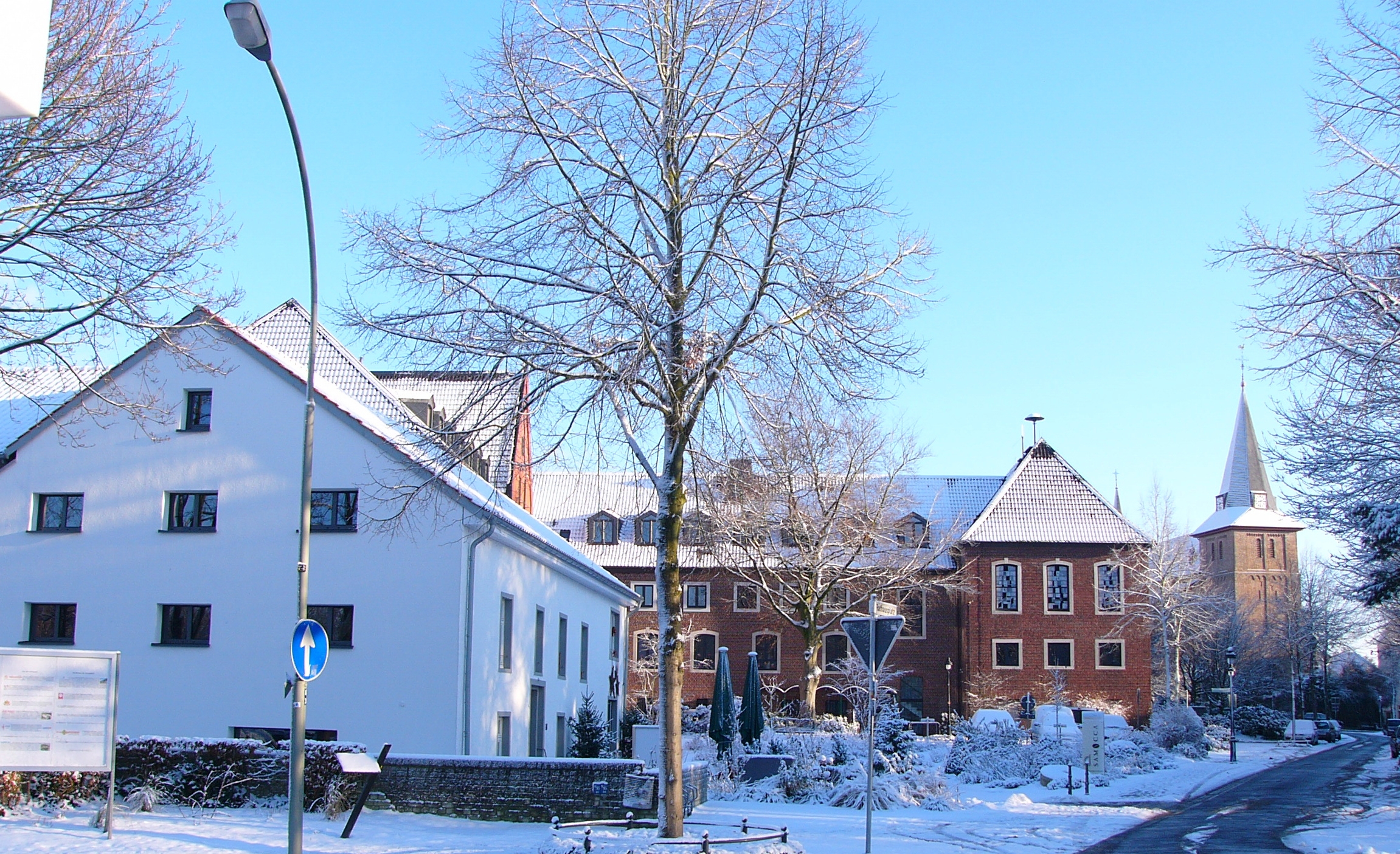 Wegberger Mühle Eingeschneite Mühle und Rathaus