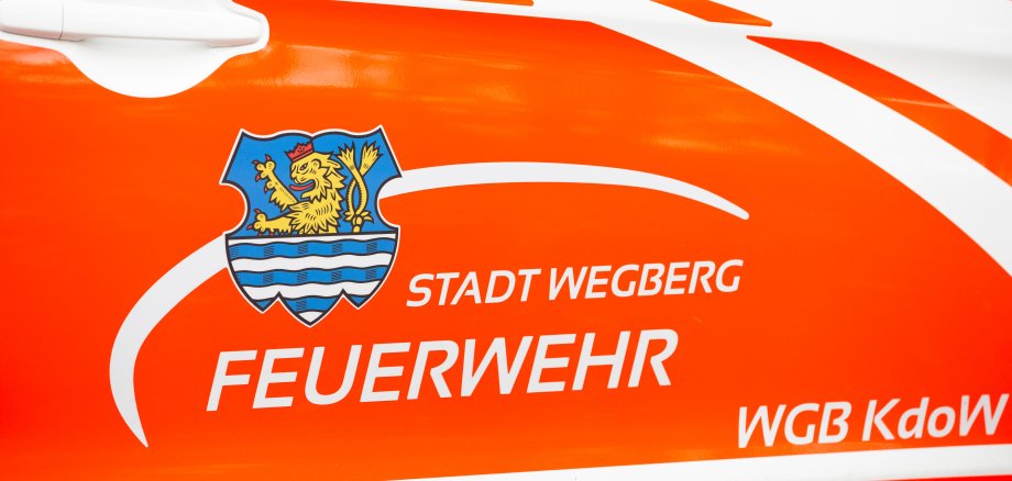 Feuerwehr Wegberg Schriftzug der Feuerwehr auf Auto