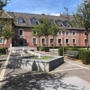 Rathaus Rathausplatz mit Sicht auf das Wegberger Rathaus